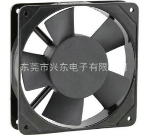 交流風(fēng)扇的應(yīng)用，解決了散熱問題