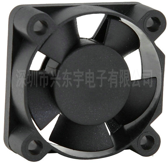 散熱風(fēng)扇轉(zhuǎn)速受什么影響？